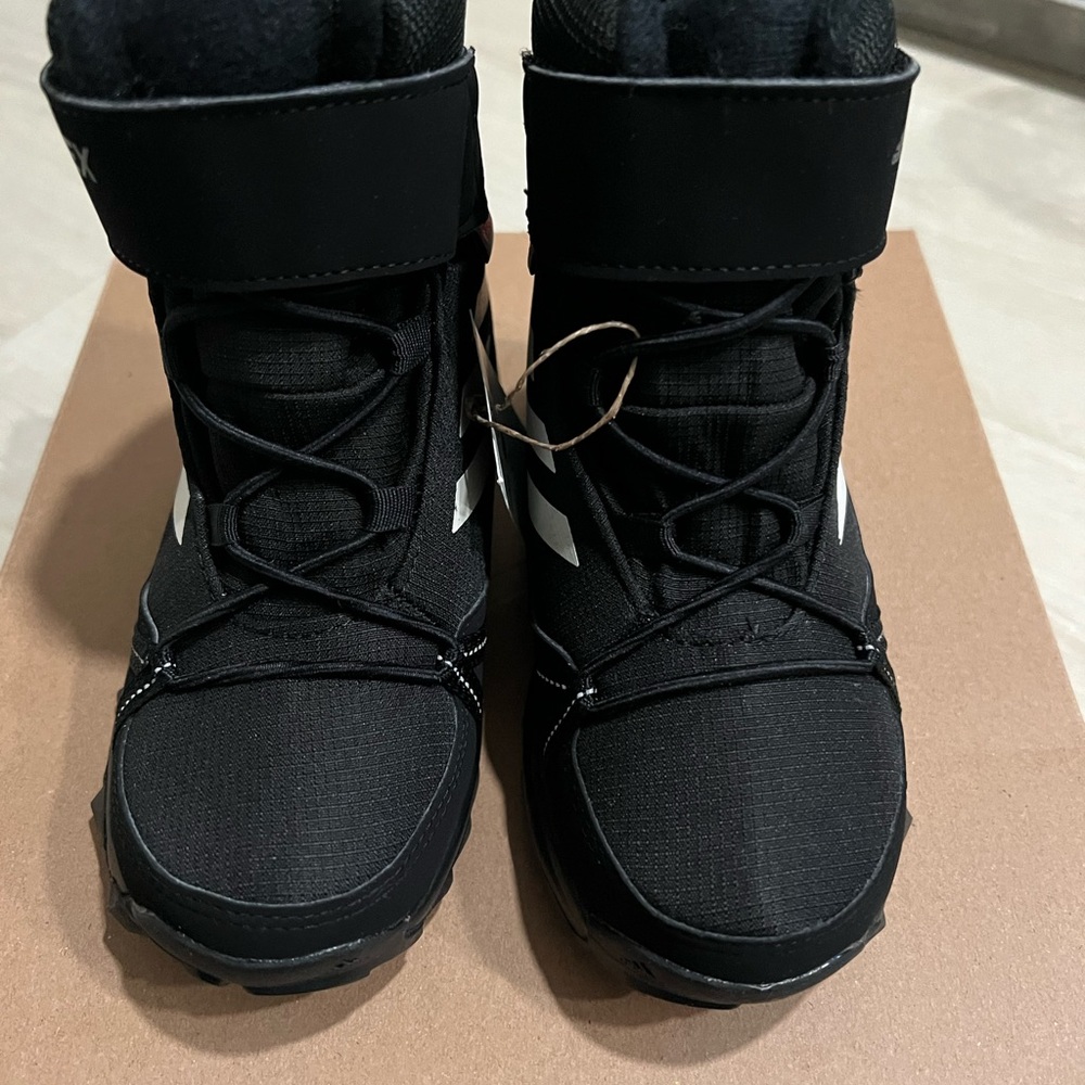 Adidas Terrex Snow Boots 11k - Picture 3 of 3